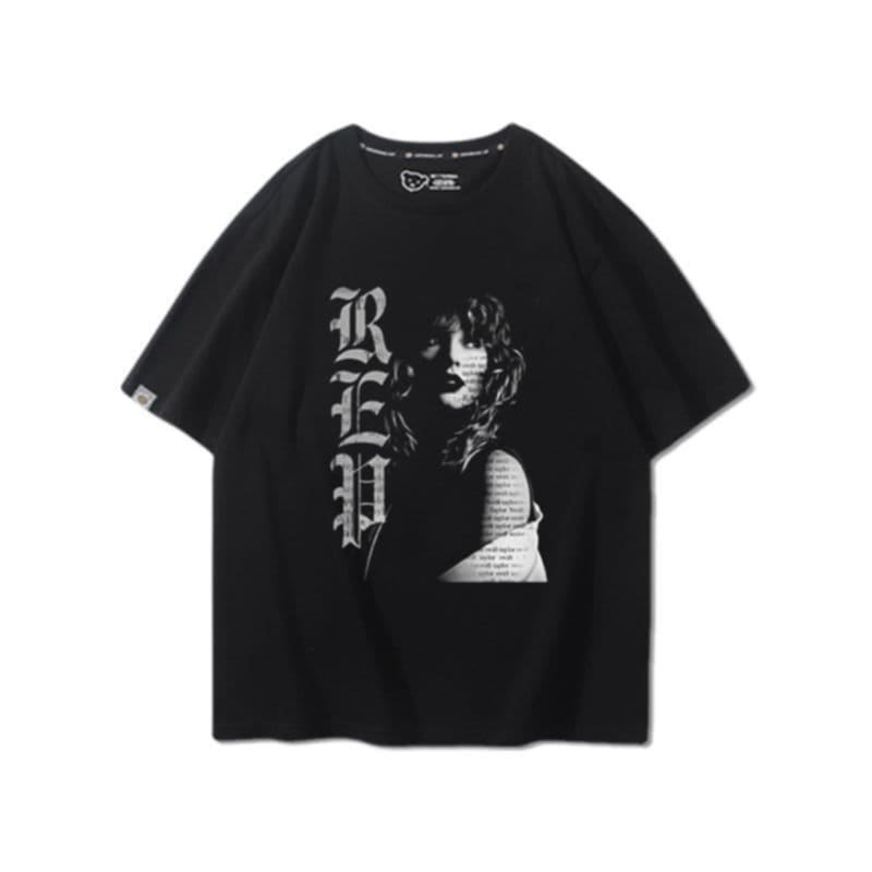Taylor Swift T-shirt