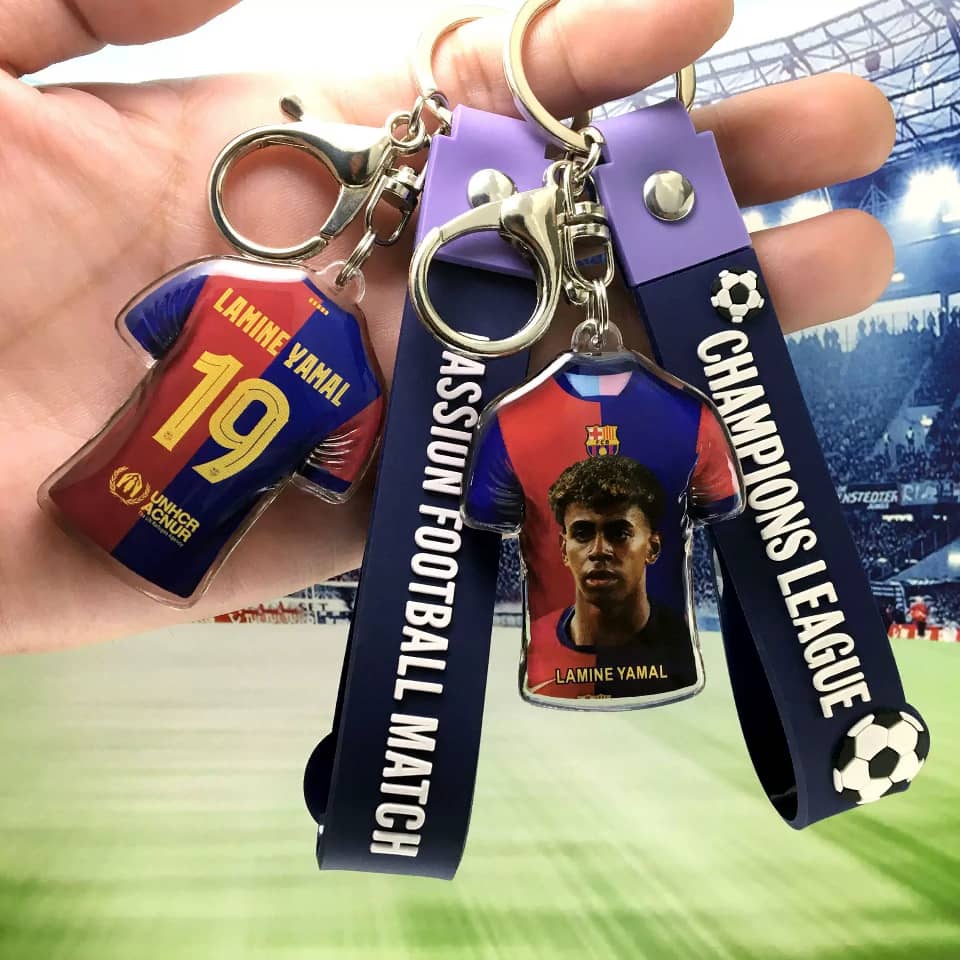 LAMINE YAMAL KEYCHAIN
