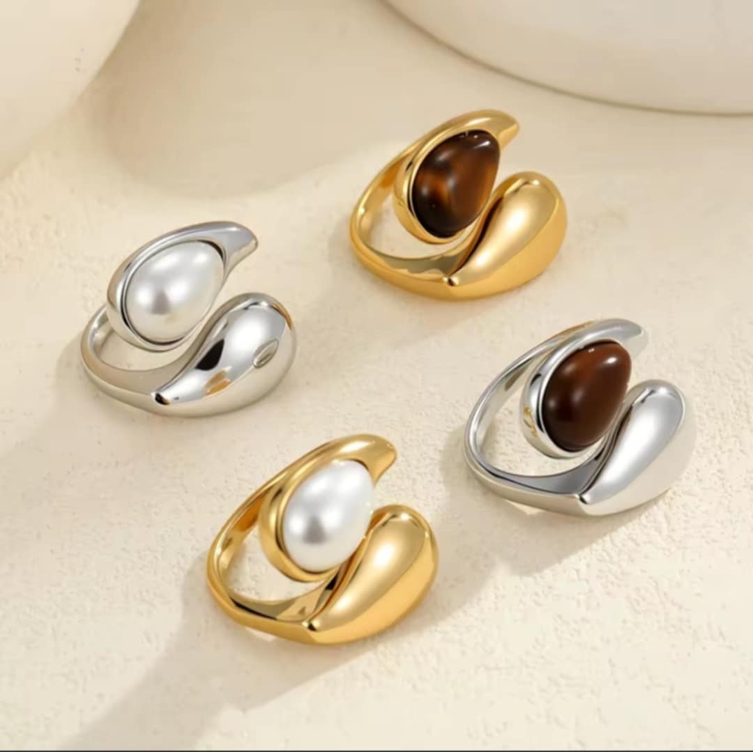a Set of 4 Rings